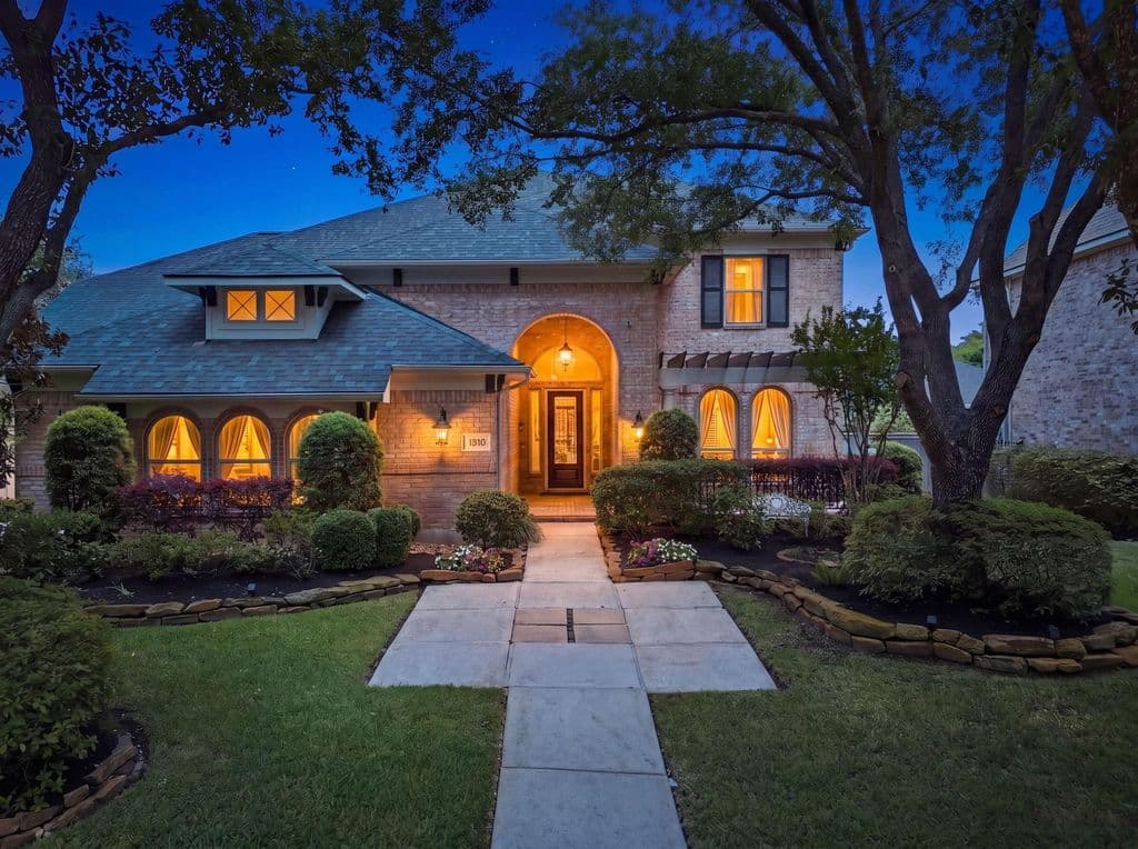 1310 Regal Green Ct