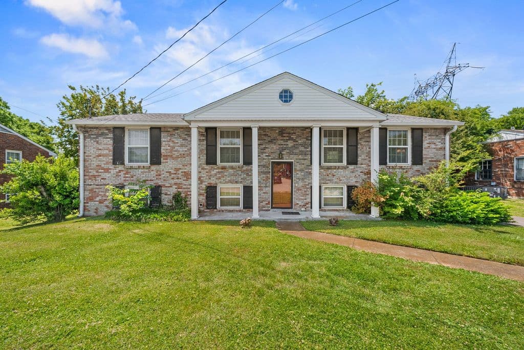 439 Lynn Dr